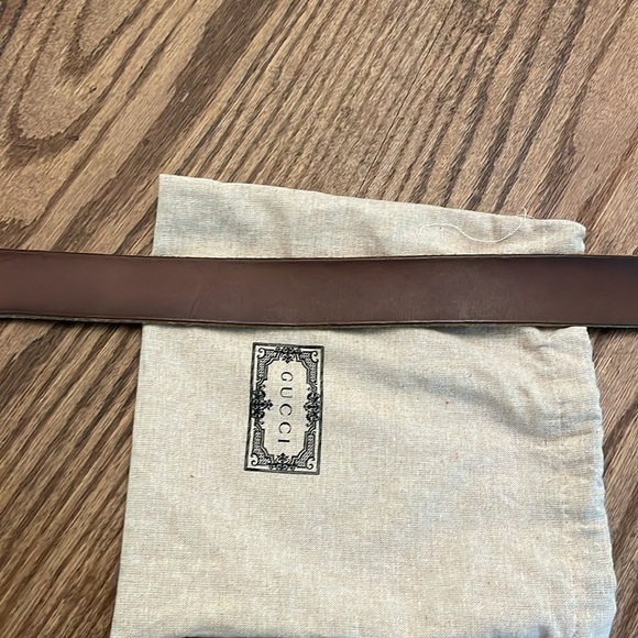 Authentic Gucci brown belt with gold buckle - Picture 11 of 15